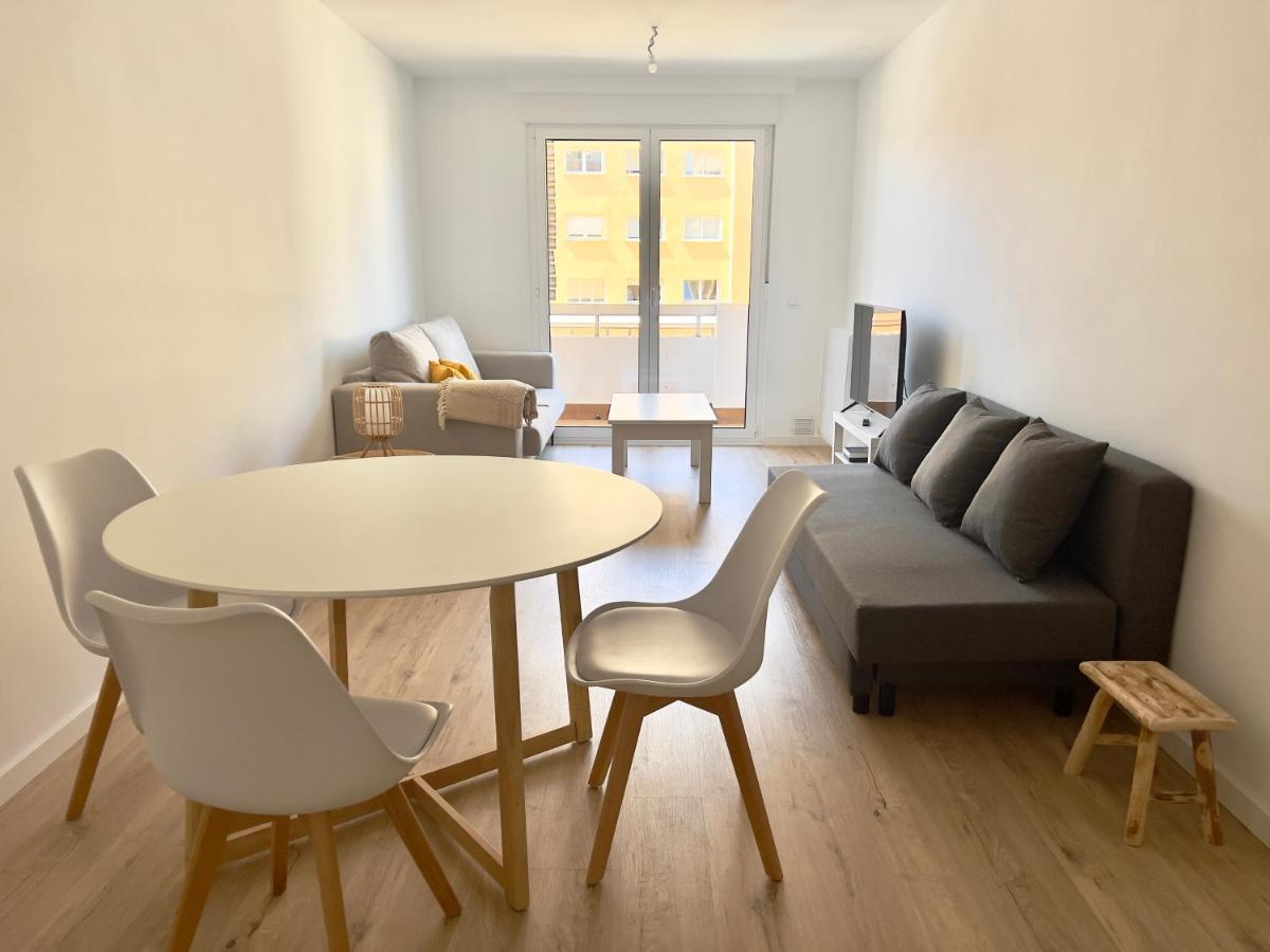Housing Leon Ana Mogas Con Garaje Apartment Exterior photo